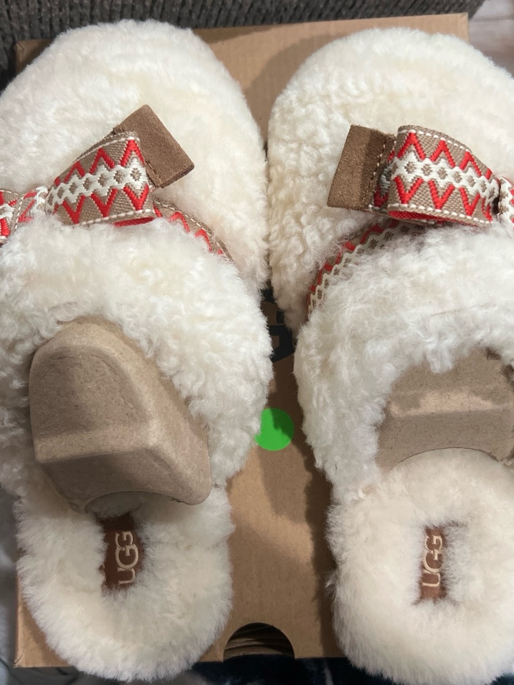 UGG woman’s  Cream Shearling Slide Sandals 
Size 8